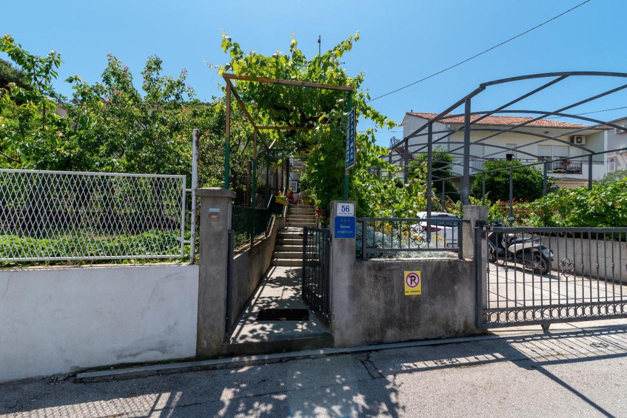 Apartment Hrabar Longo Trogir Kültér fotó