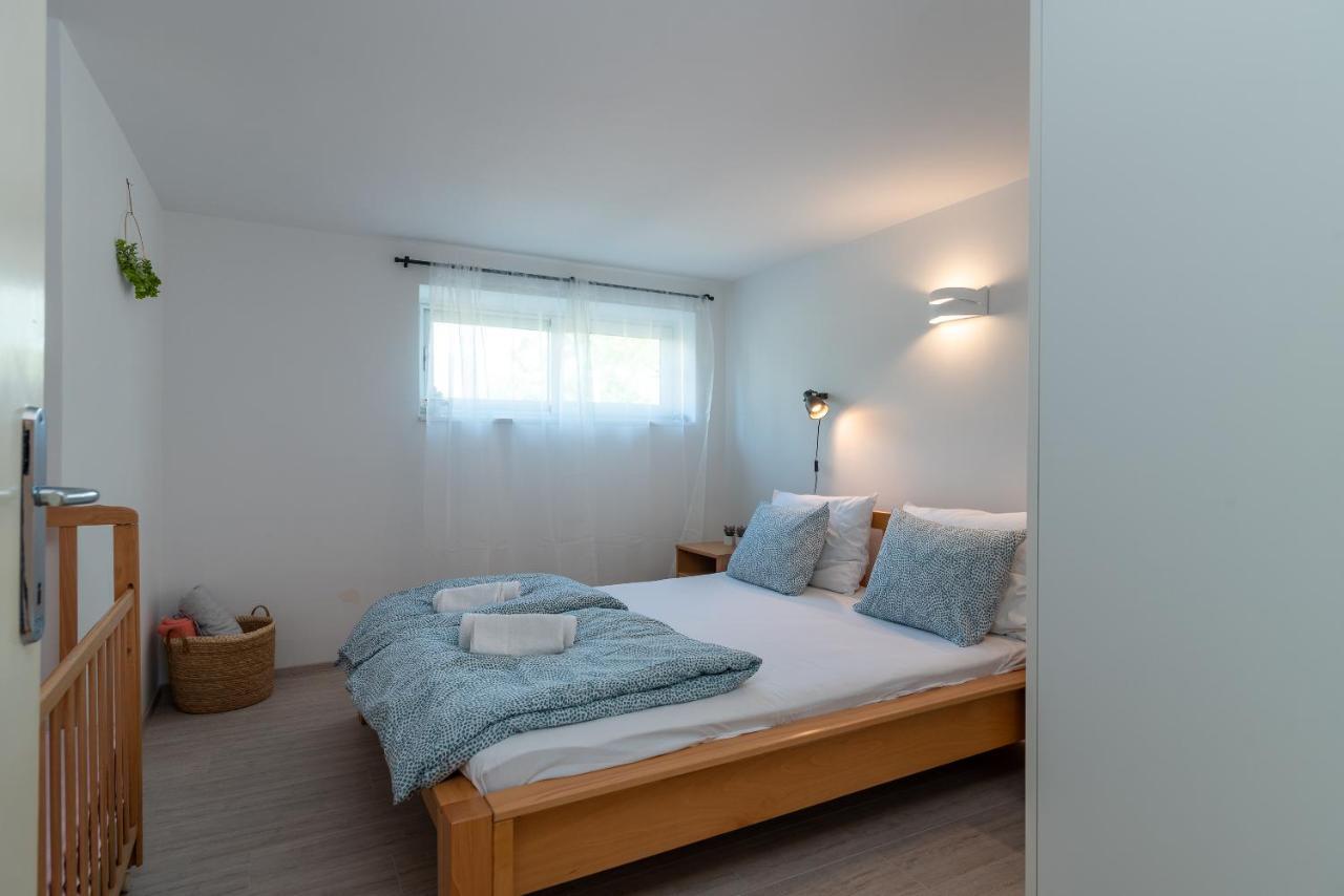 Apartment Hrabar Longo Trogir Kültér fotó