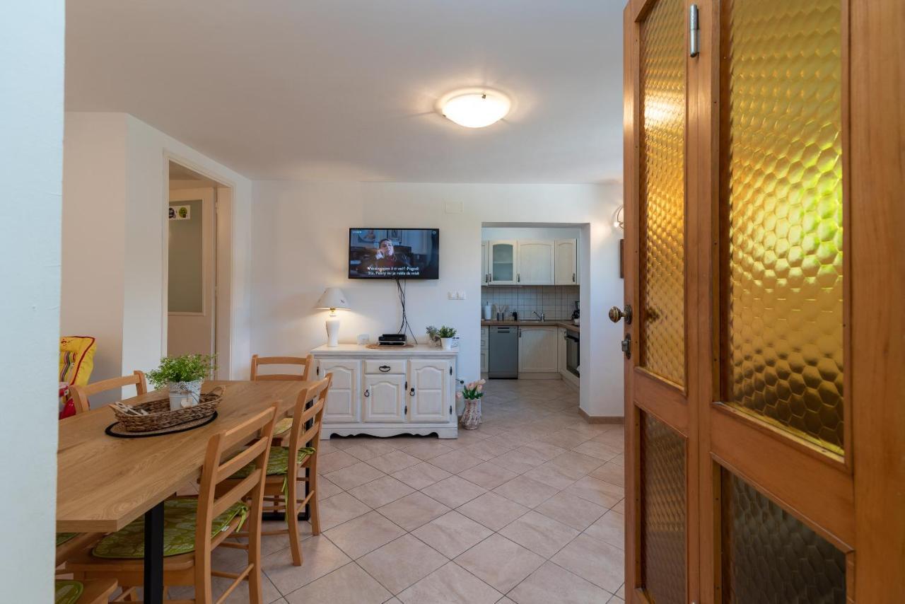 Apartment Hrabar Longo Trogir Kültér fotó